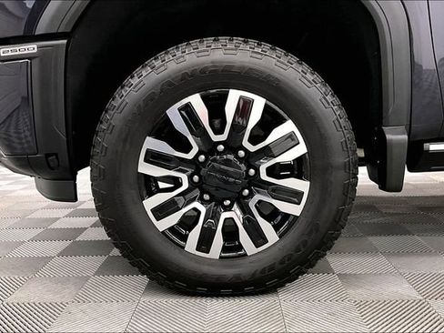 Used 2025 GMC Sierra 2500 Denali Ultimate w/ Max Trailering Package AWD/4WD image 10