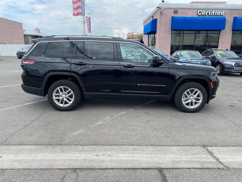 Used 2022 Jeep Grand Cherokee L Laredo w/ Luxury Tech Group I RWD image 4