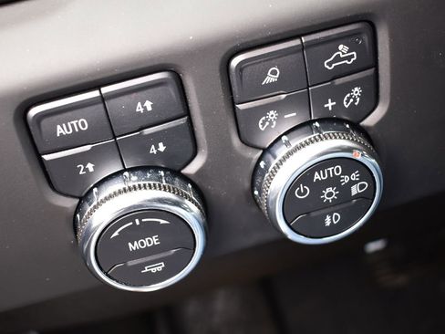 Used 2025 GMC Sierra 2500 Denali w/ Max Trailering Package image 26