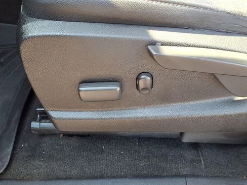 Used 2016 Chevrolet Colorado Z71 image 12