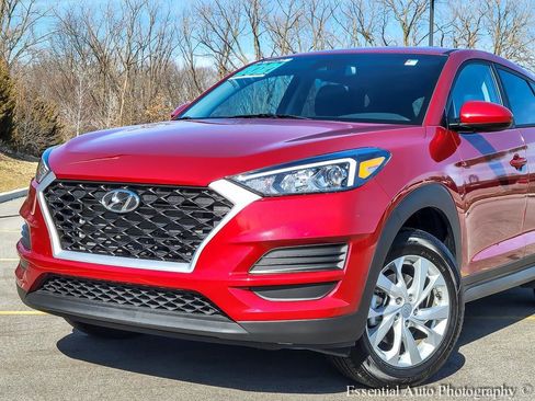 Used 2021 Hyundai Tucson SE image 2