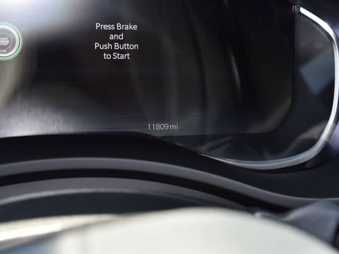 Used 2026 RAM 2500 Laramie AWD/4WD image 7