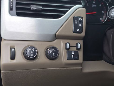 Used 2015 GMC Yukon XL SLT w/ Open Road Package AWD/4WD image 25