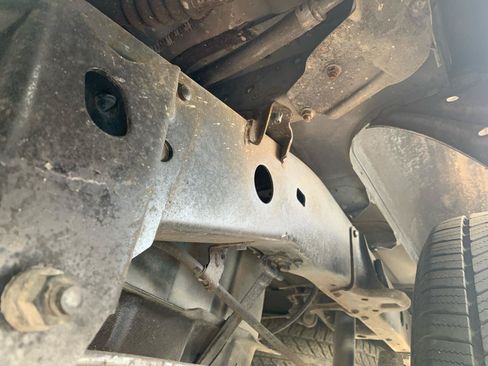 Used 2004 Toyota Tundra Limited w/ Towing Pkg RWD image 32