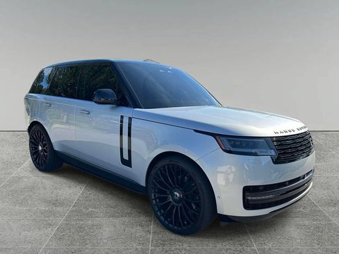 Used 2025 Land Rover Range Rover SE AWD/4WD image 7