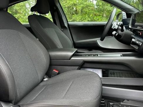 Certified 2025 Hyundai Ioniq 6 SE RWD image 19