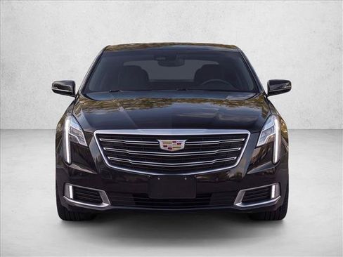 Used 2018 Cadillac XTS Luxury FWD image 2