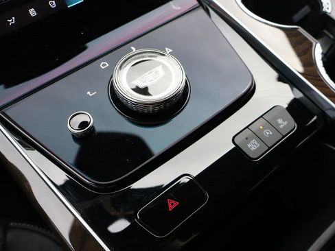 Used 2025 Cadillac Escalade Sport Platinum image 33