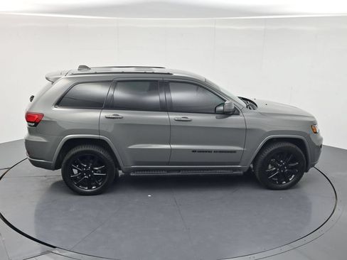 Used 2022 Jeep Grand Cherokee Laredo X AWD/4WD image 39