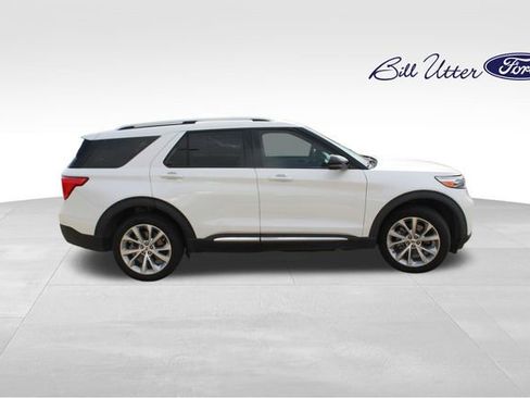 Used 2022 Ford Explorer Platinum image 4