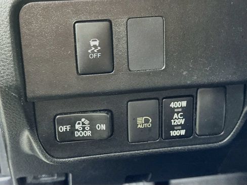 Used 2021 Toyota Tacoma TRD Sport RWD image 21