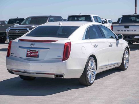 Used 2014 Cadillac XTS Platinum FWD image 4