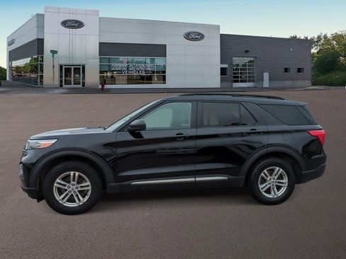 Certified 2020 Ford Explorer XLT w/ Equipment Group 202A image 7