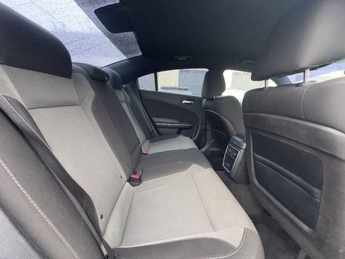Used 2015 Dodge Charger SXT w/ Driver Confidence Group image 12