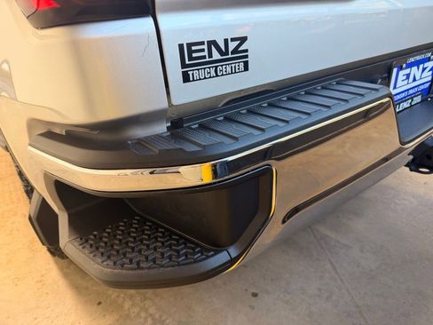 Used 2020 GMC Sierra 1500 SLT w/ SLT Premium Package image 11