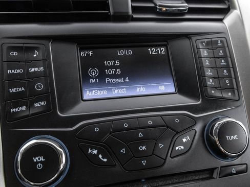 Used 2018 Ford Fusion SE FWD image 28