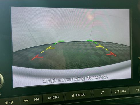 Used 2024 Nissan Pathfinder SV image 22