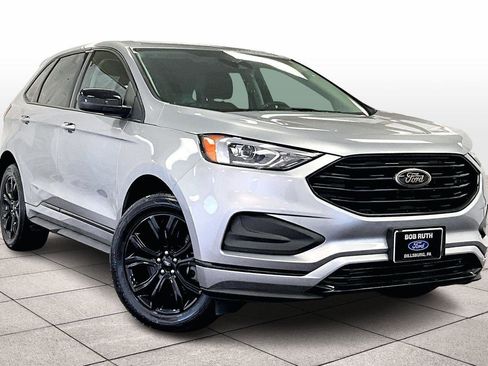 Certified 2022 Ford Edge SE w/ Black Appearance Package image 2