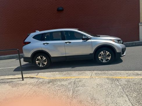 Used 2020 Honda CR-V LX image 2