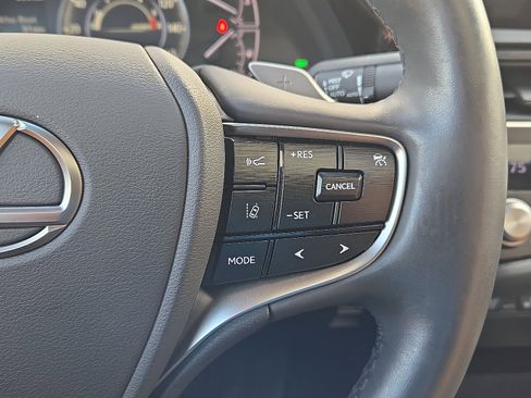 Used 2023 Lexus ES 350 w/ Premium Package image 23