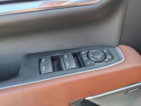 Used 2024 GMC Sierra 3500 Denali Ultimate image 28