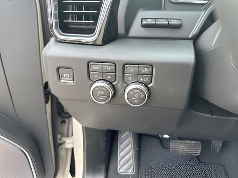 New 2026 GMC Sierra 1500 Denali w/ Technology Package AWD/4WD image 25
