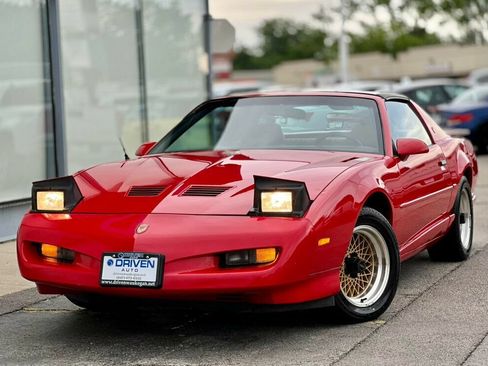 Used 1991 Pontiac Firebird Trans Am RWD image 25