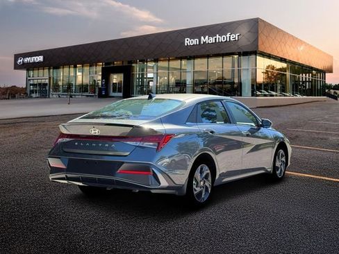New 2026 Hyundai Elantra SEL Sport Premium FWD image 7