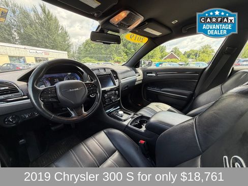 Used 2019 Chrysler 300 S AWD/4WD image 11