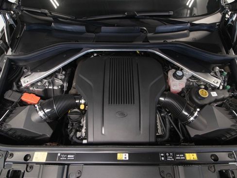 Used 2024 Land Rover Range Rover SE image 65