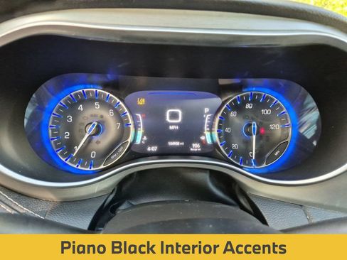 Used 2021 Chrysler Pacifica Limited w/ S Appearance Package AWD/4WD image 19