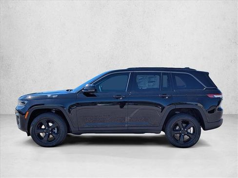 New 2026 Jeep Grand Cherokee Limited w/ Limited Altitude Package AWD/4WD image 8