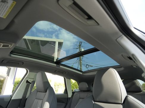 Used 2025 Audi Q5 Premium Plus w/ Premium Plus AWD/4WD image 24