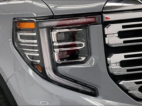 Used 2025 GMC Sierra 1500 Denali w/ Denali Reserve Package AWD/4WD image 37