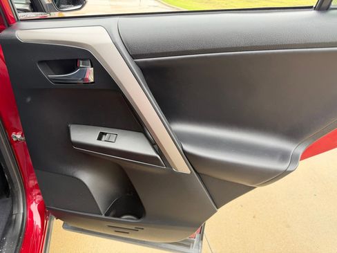 Used 2018 Toyota RAV4 XLE w/ Plus Extra Value Package image 20