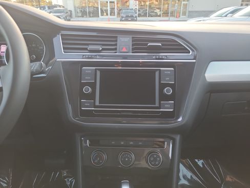 Used 2020 Volkswagen Tiguan S AWD/4WD image 19