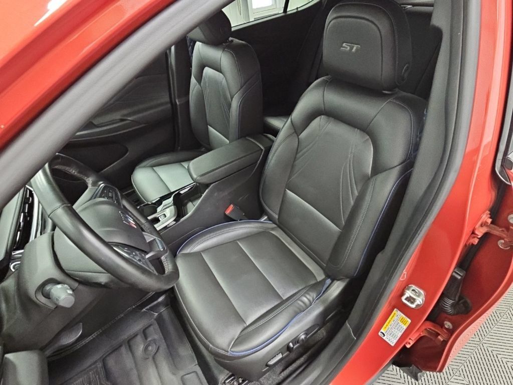 Used 2024 Buick Envista Sport Touring w/ Convenience I Package FWD image 28