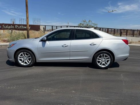 Used 2015 Chevrolet Malibu LT w/ Power Convenience Package image 6