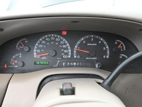 Used 2003 Ford F150 XLT image 29