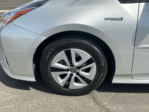 Used 2017 Toyota Prius Three FWD image 26