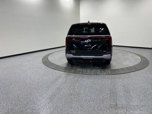 New 2026 Kia Carnival LXS image 6