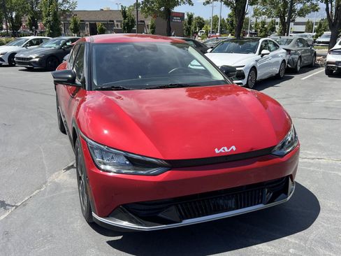 Used 2023 Kia EV6 Wind w/ Wind Technology Package AWD/4WD image 4