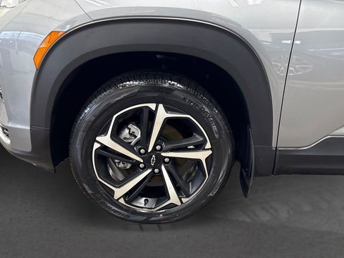 Used 2023 Chevrolet TrailBlazer RS w/ Sun and Liftgate Package image 12