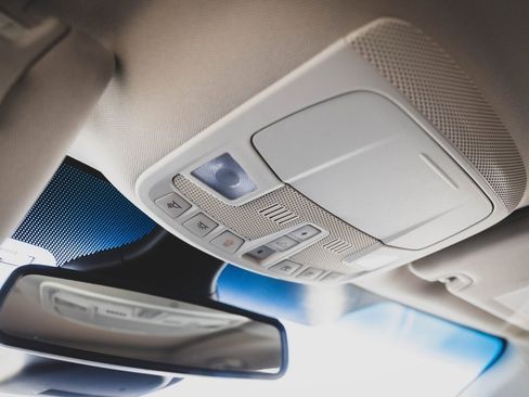 Used 2021 Ford Edge Titanium w/ Class II Trailer Tow Package image 19