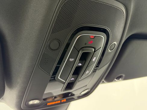 Used 2025 Audi Q7 3.0T Premium Plus image 21