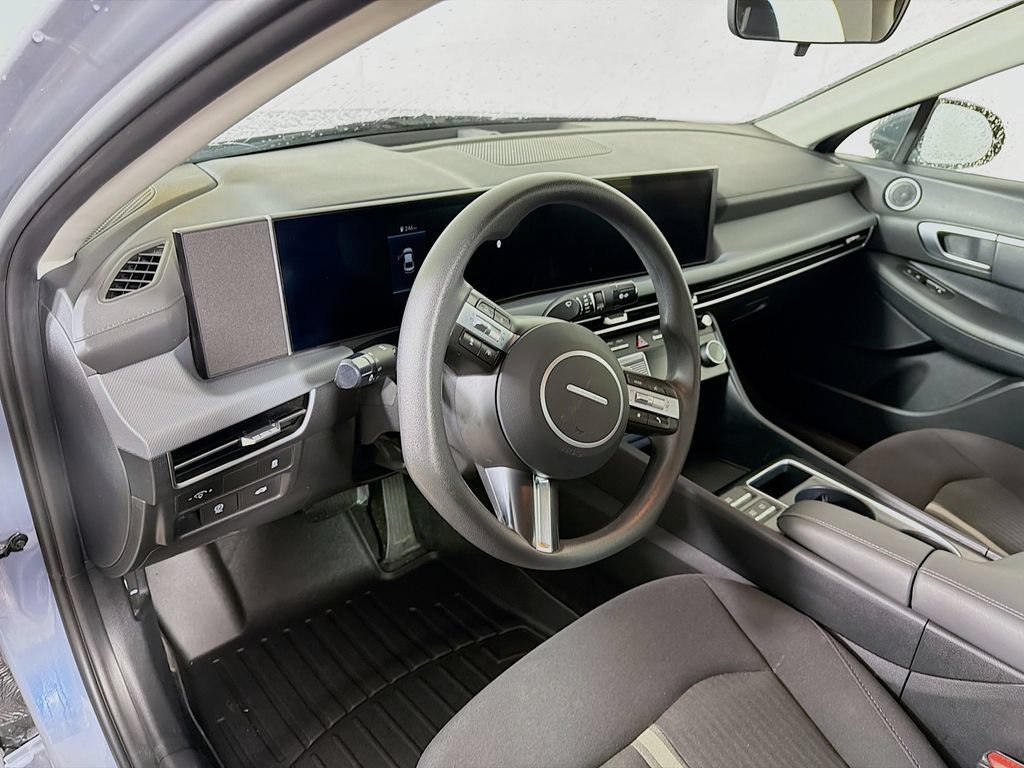 Used 2025 Hyundai Sonata SEL FWD image 10