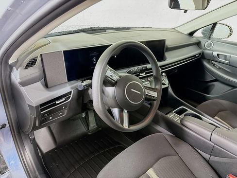 Used 2025 Hyundai Sonata SEL FWD image 10