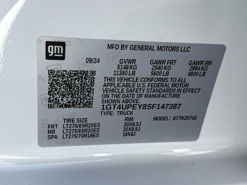 Certified 2025 GMC Sierra 2500 AT4 w/ AT4 Premium Plus Package image 29