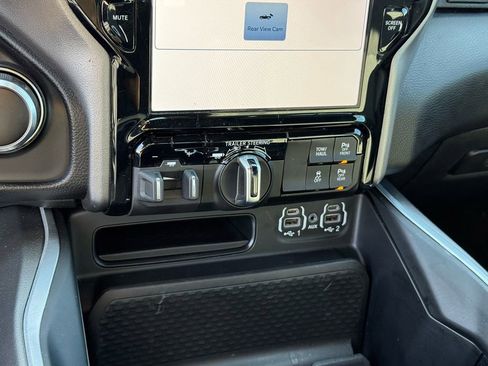 Used 2024 RAM 1500 Big Horn AWD/4WD image 31