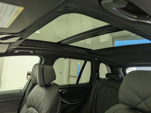 New 2026 BMW X5 M60i w/ Executive Package image 16